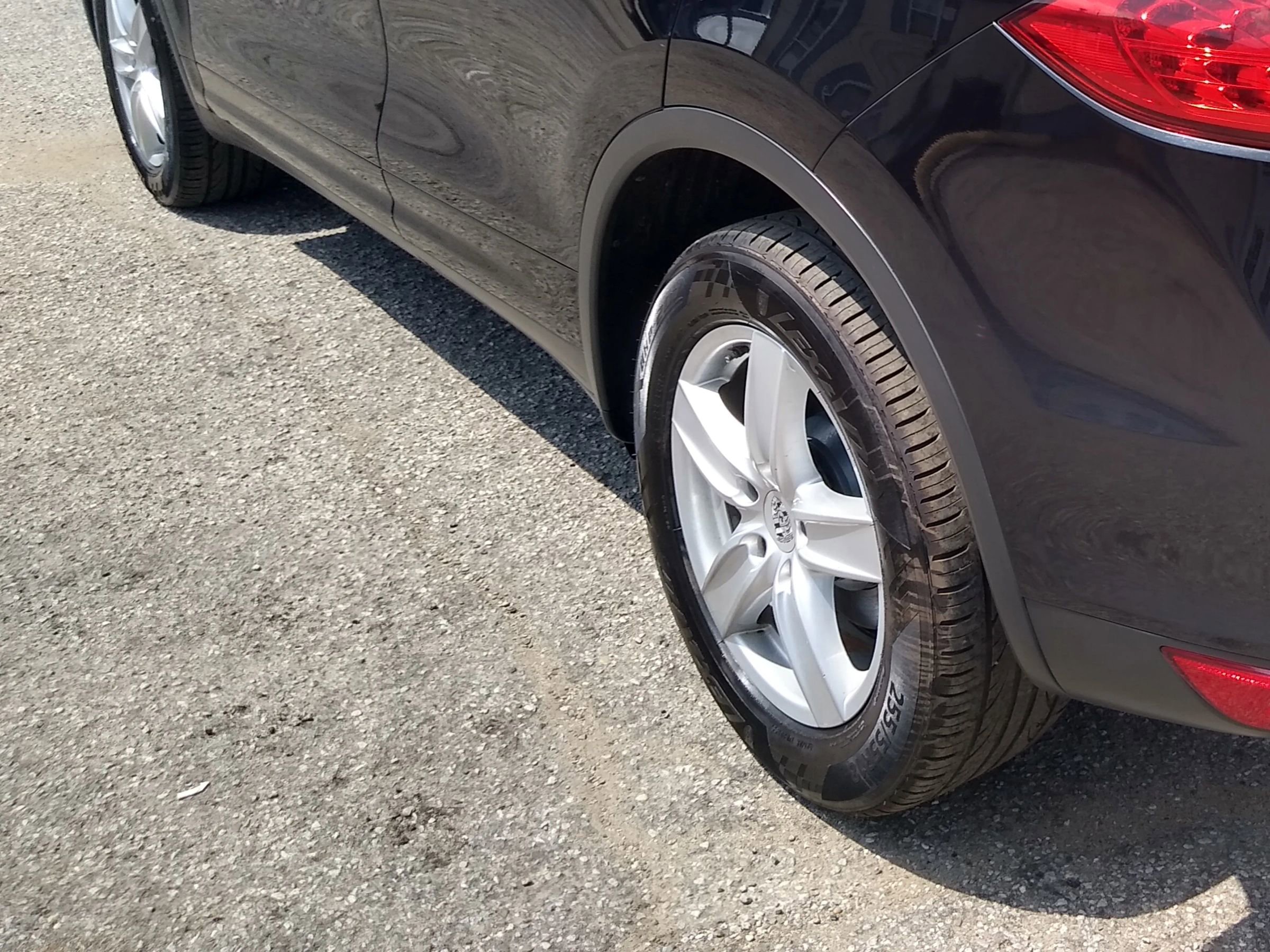 Used 2011 Porsche Cayenne AWD/4WD image 7