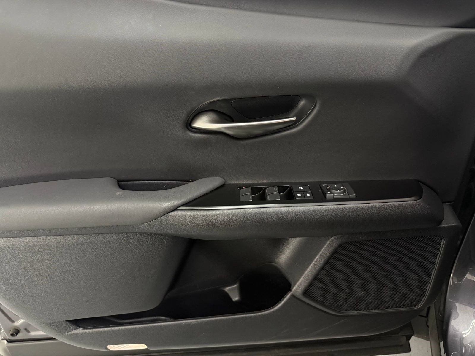 Used 2024 Lexus UX 250h F Sport FWD image 11
