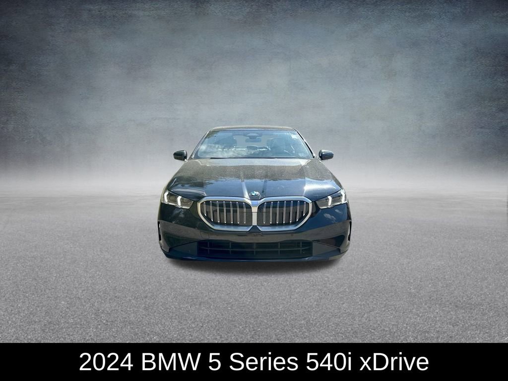 Used 2024 BMW 540i xDrive 540i xDrive image 3
