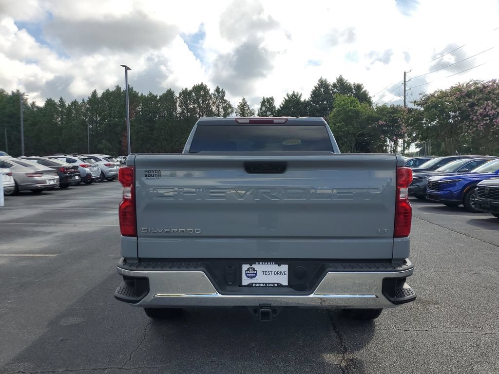 Used 2024 Chevrolet Silverado 1500 LT AWD/4WD image 5