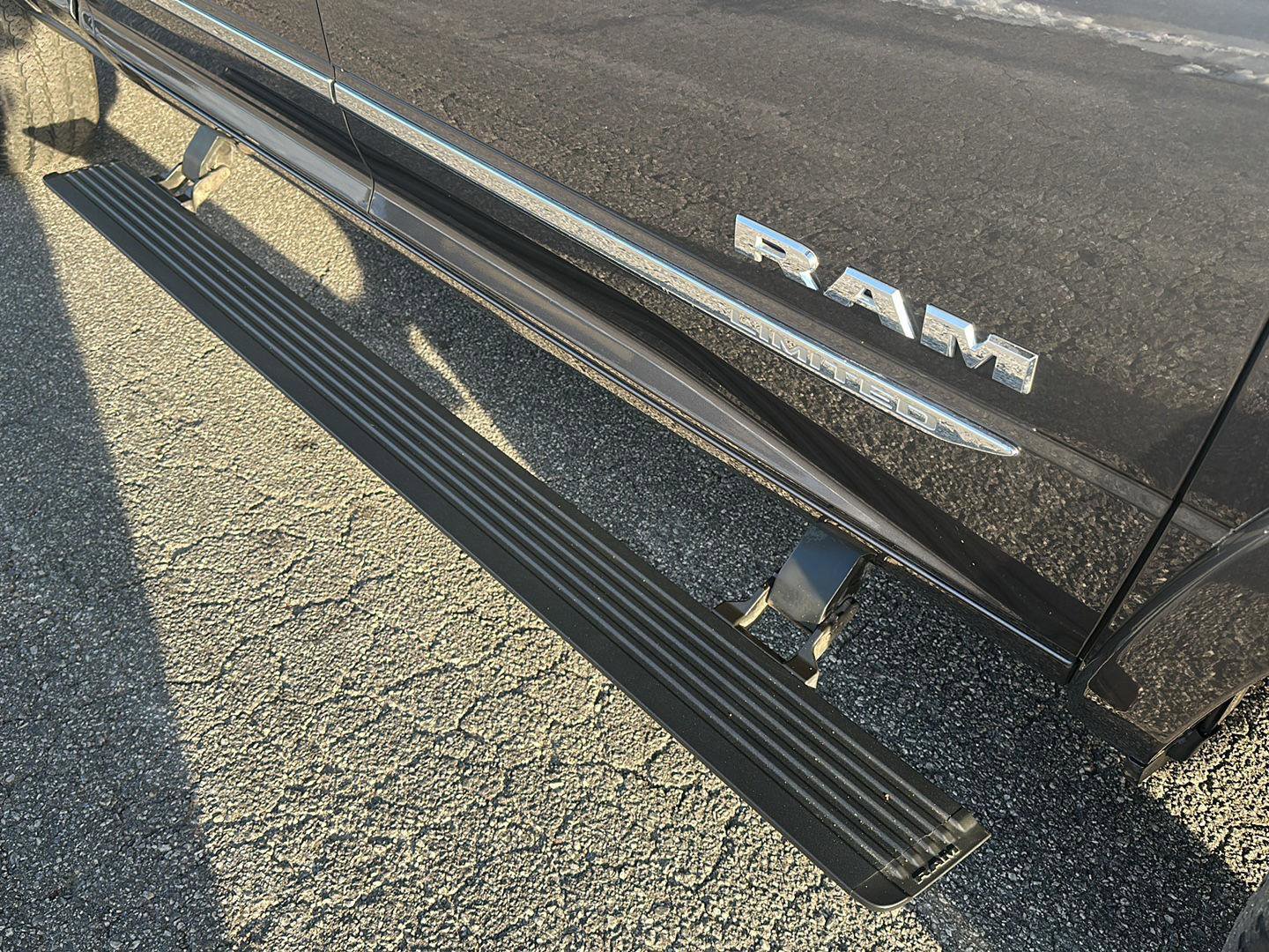 Used 2020 RAM 2500 Limited image 5