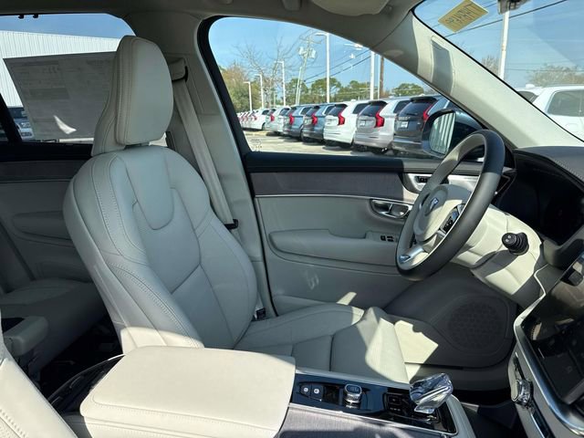 New 2026 Volvo XC90 B6 Ultra w/ Protection Package image 10