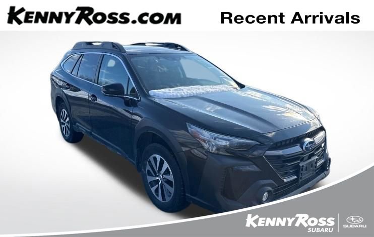 Used 2023 Subaru Outback Premium image 1