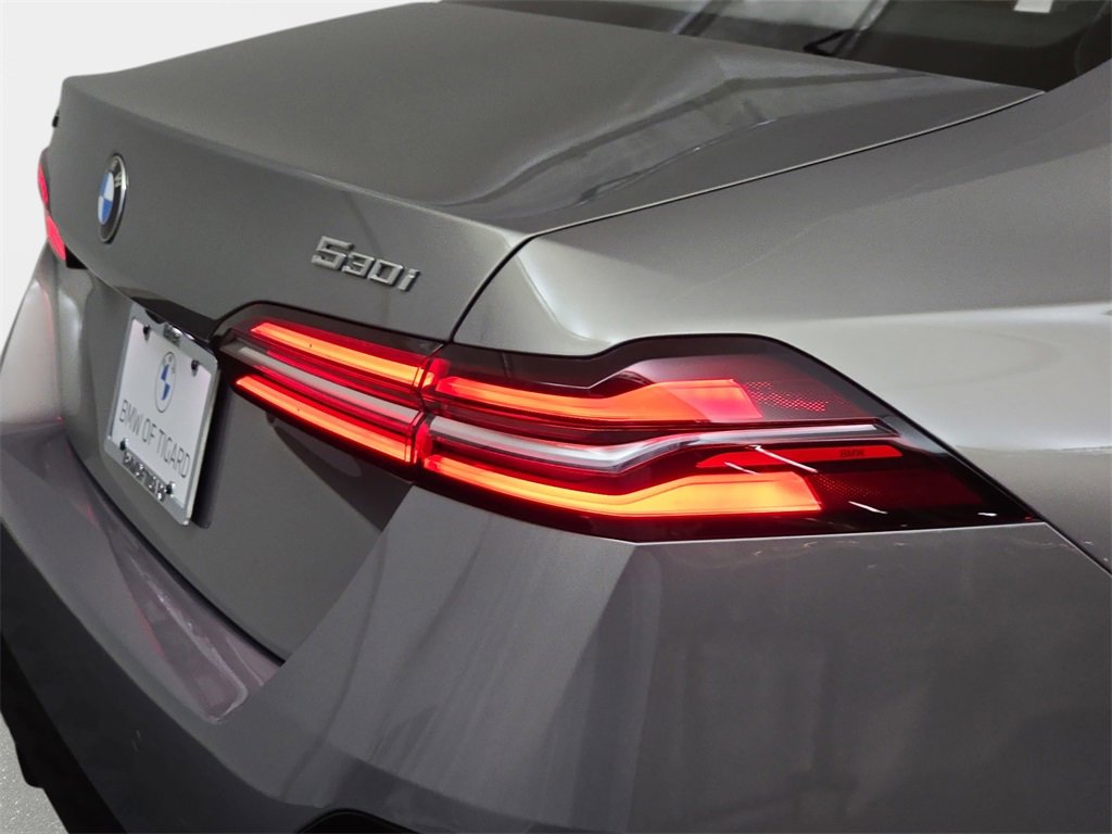 Used 2026 BMW 530i xDrive w/ M Sport Package image 37