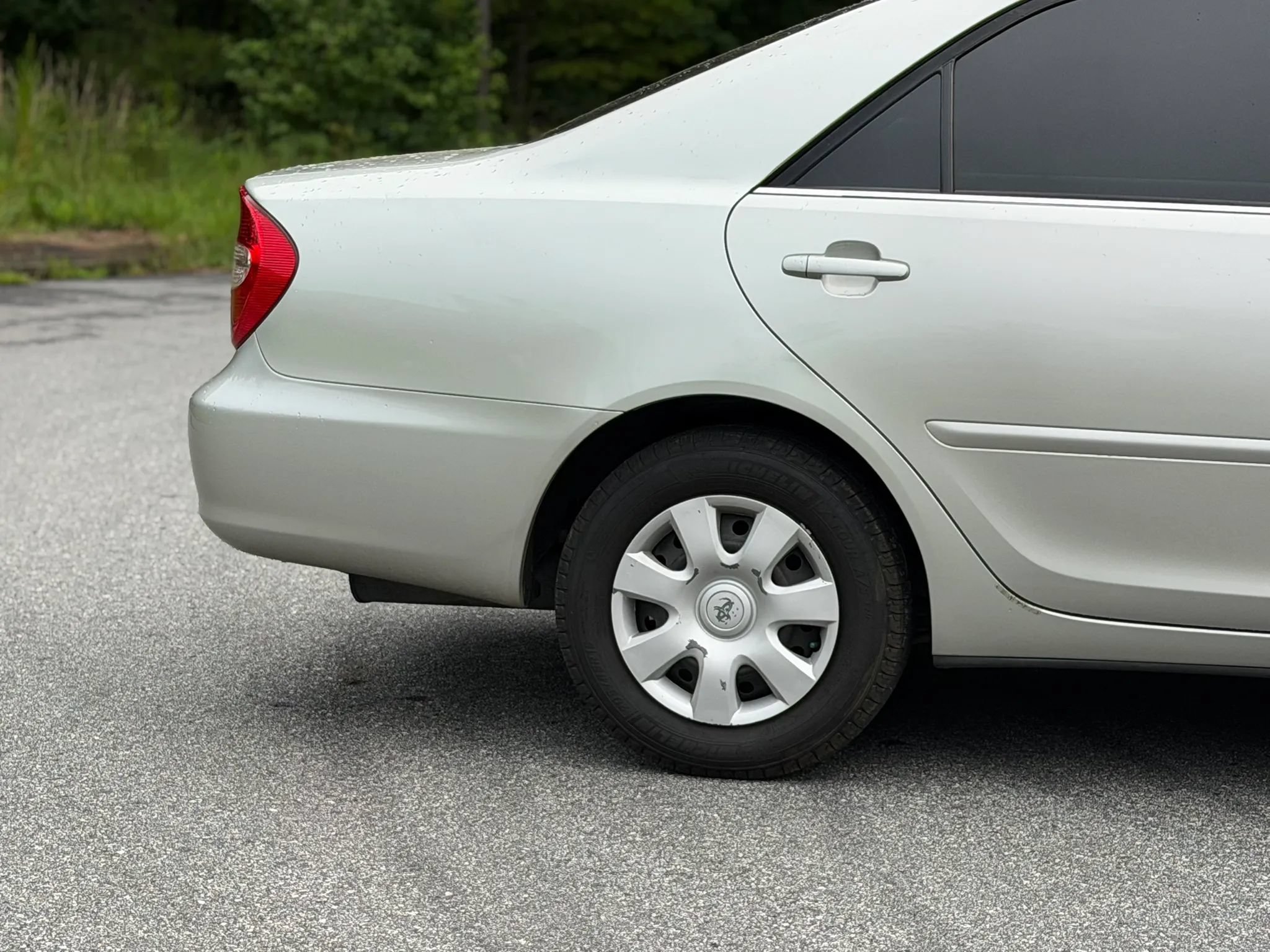 Used 2004 Toyota Camry LE FWD image 8