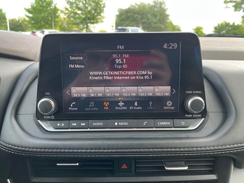 Used 2023 Nissan Rogue SV image 20