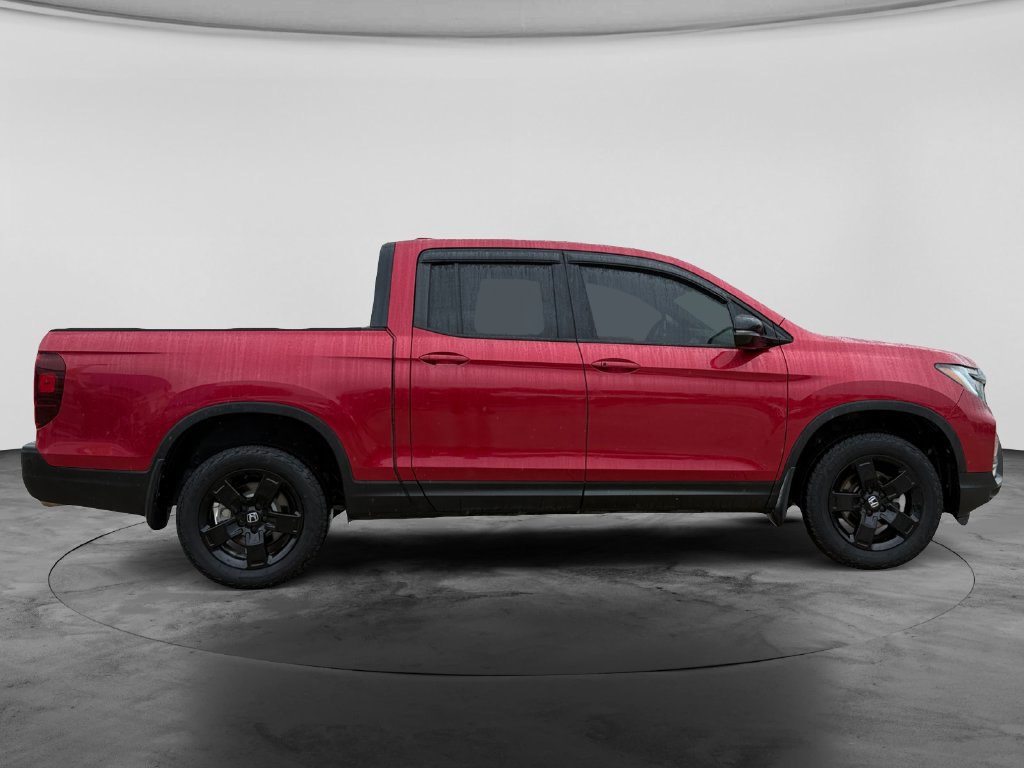 Used 2025 Honda Ridgeline Black Edition image 9