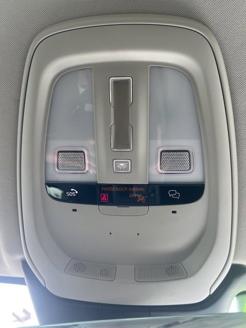 Used 2023 Volvo XC60 B5 Plus w/ Protection Package Premier image 18