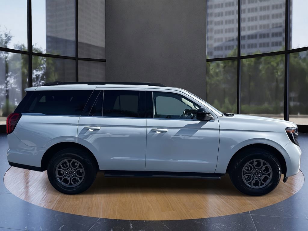 Certified 2025 Ford Expedition Active image 2