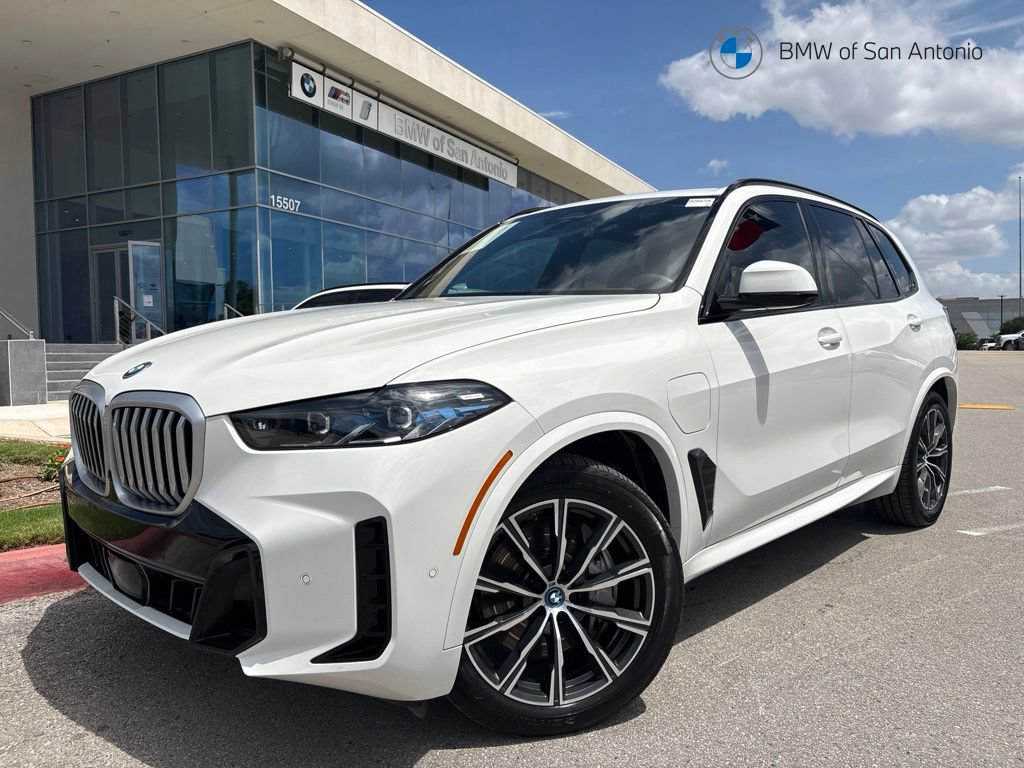 Used 2025 BMW X5 xDrive50e w/ M Sport Package AWD/4WD image 1