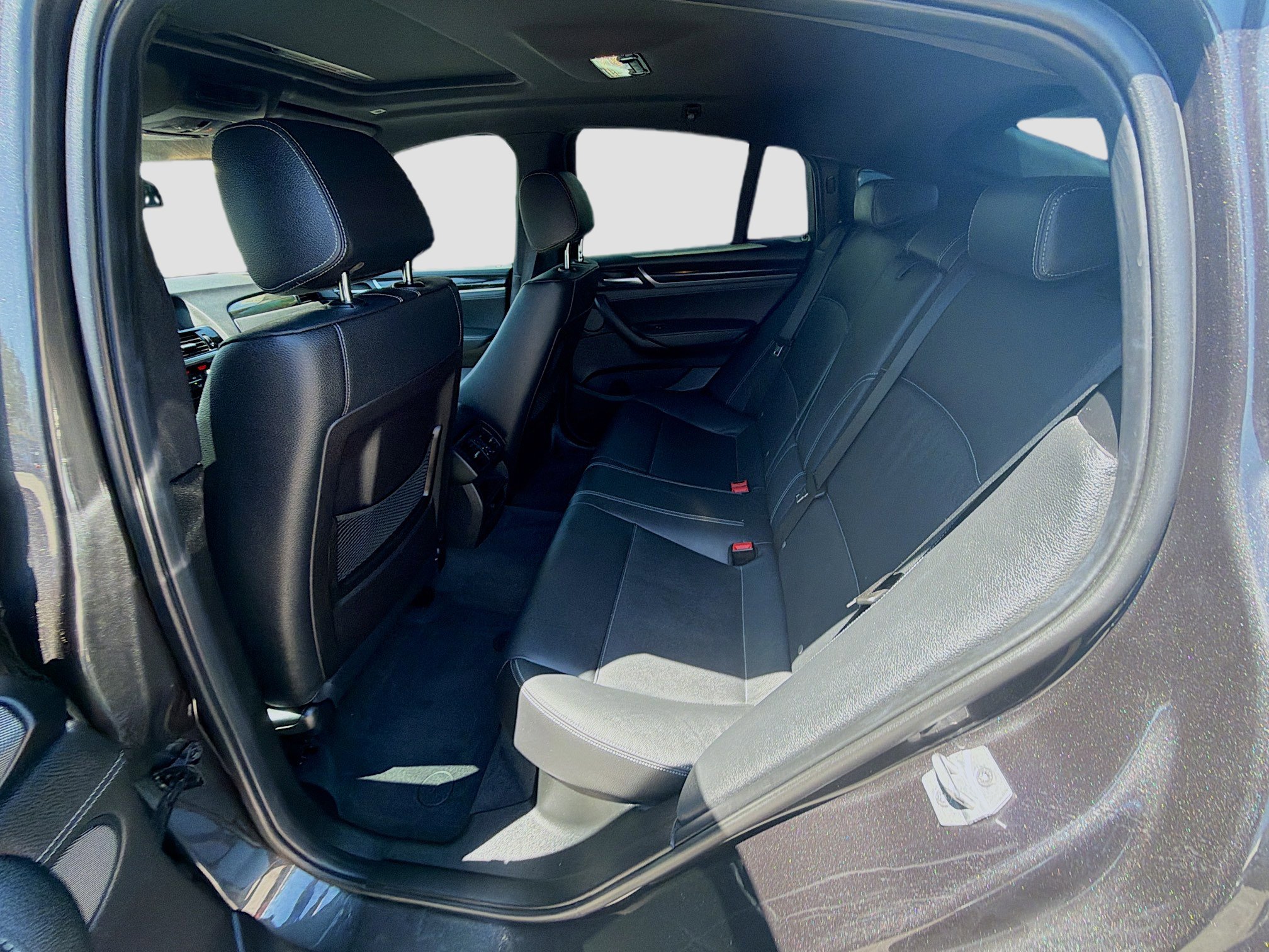 Used 2018 BMW X4 M40i image 23