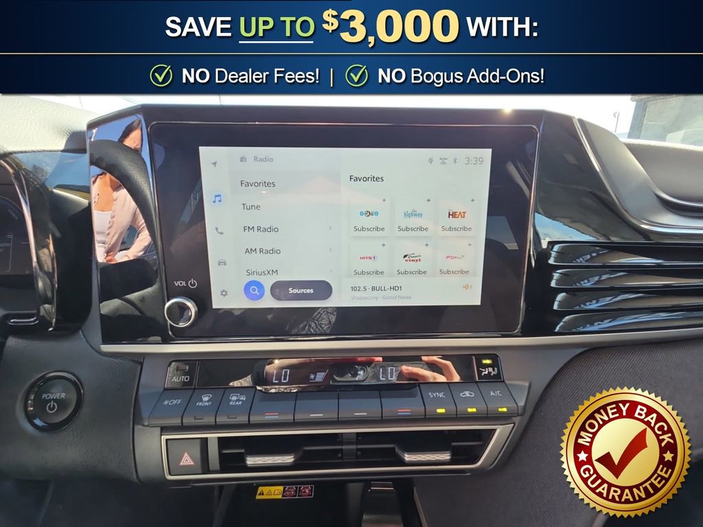 Used 2025 Toyota Camry LE image 27