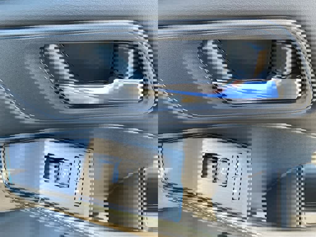 New 2026 Nissan Rogue SV image 26