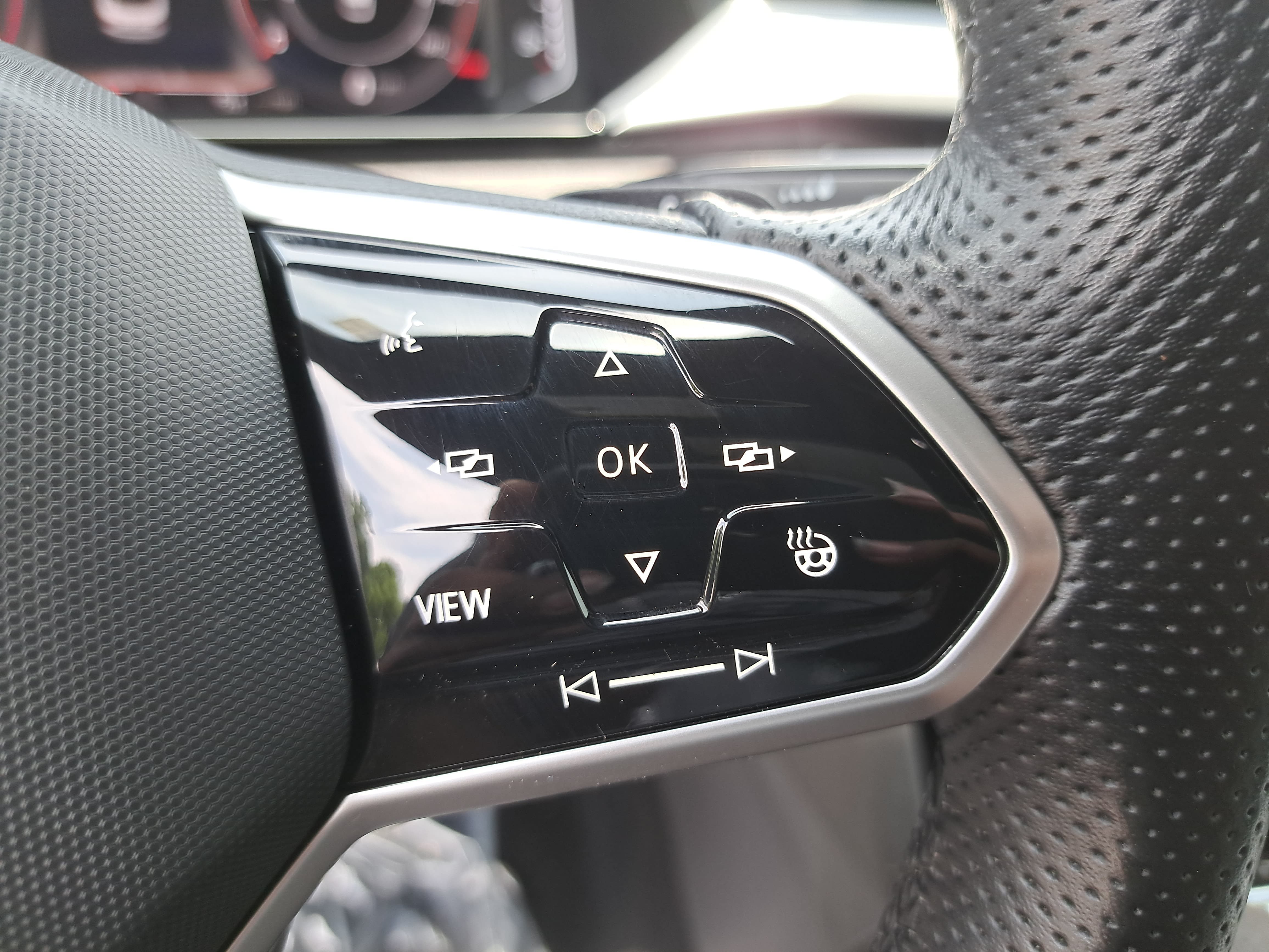 Used 2023 Volkswagen Arteon SEL AWD/4WD image 18