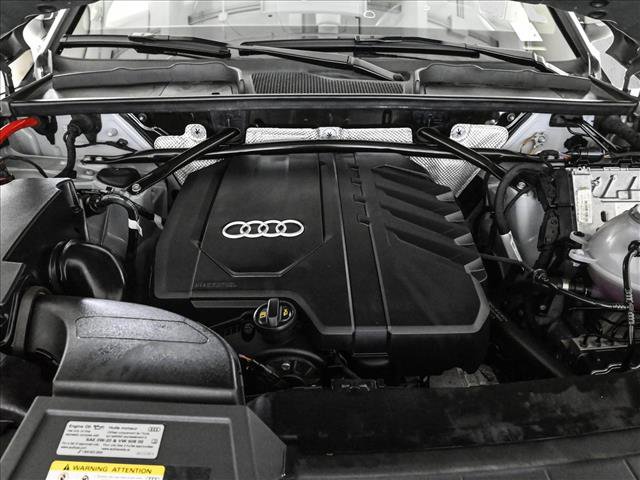 Used 2025 Audi Q5 2.0T Premium image 24