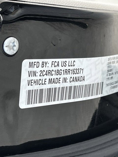 Used 2024 Chrysler Pacifica Touring-L image 37