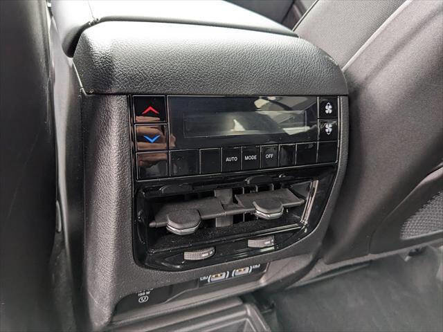 Used 2023 Jeep Grand Cherokee L Laredo AWD/4WD image 14
