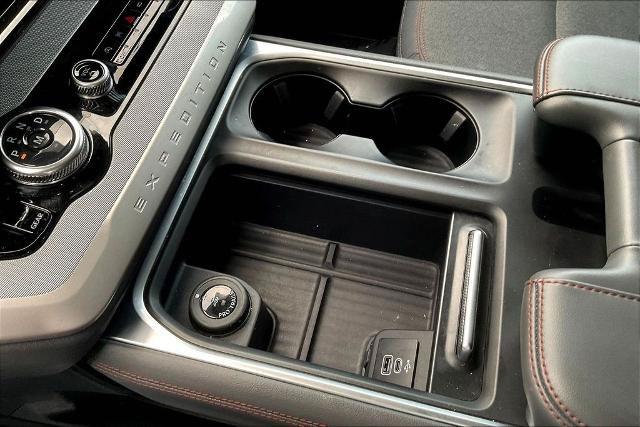 Used 2025 Ford Expedition Max Active RWD image 18