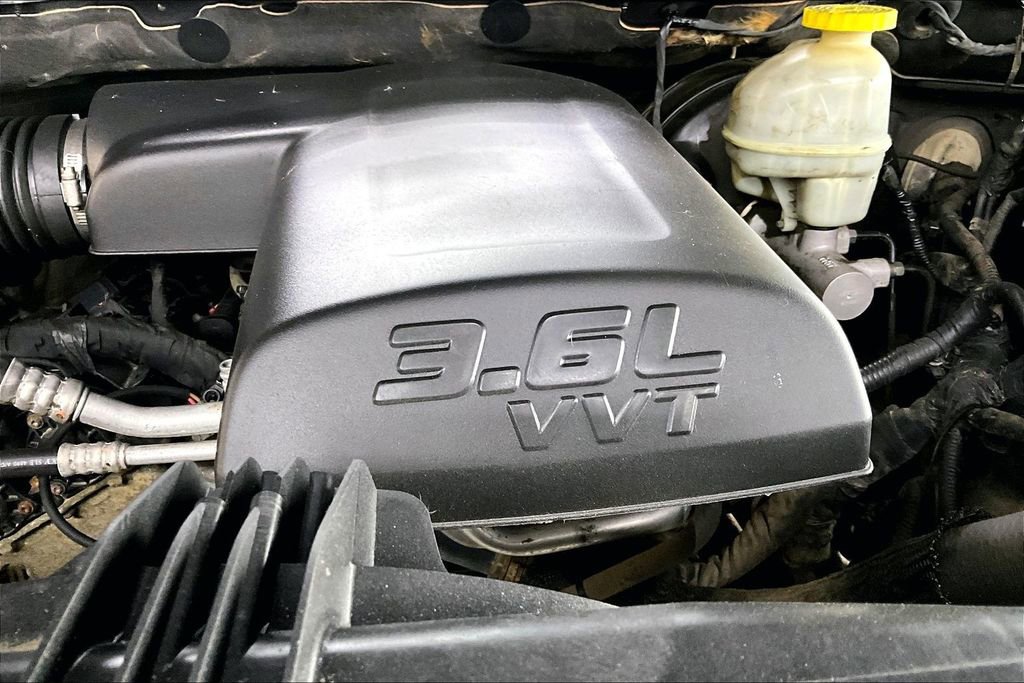 Used 2018 RAM 1500 Express image 30