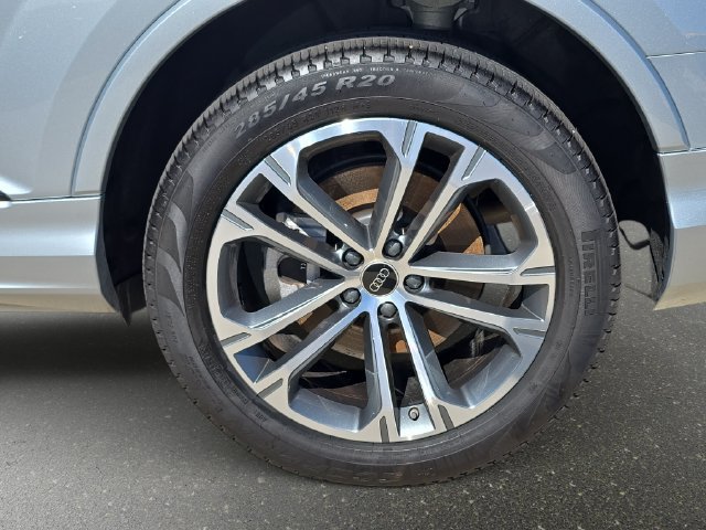 Certified 2026 Audi Q7 3.0T Premium w/ Convenience Plus Package AWD/4WD image 35