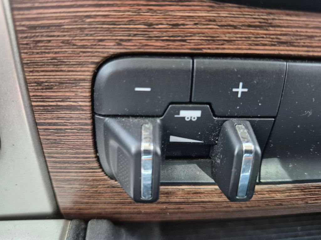 Used 2016 RAM 1500 Laramie w/ Convenience Group image 19