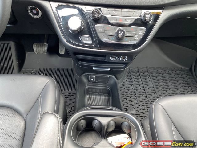 Used 2025 Chrysler Pacifica Select FWD image 14