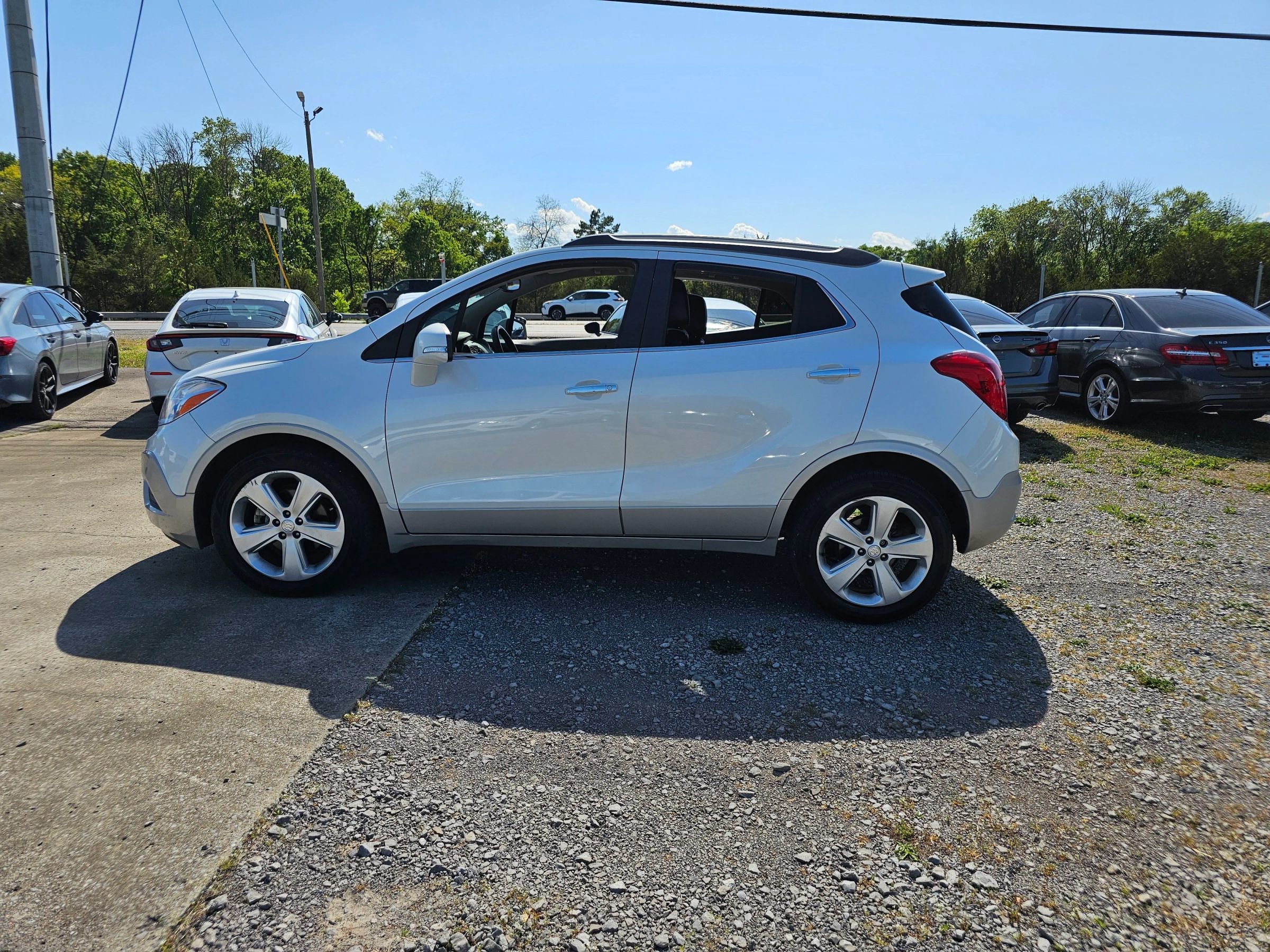 Used 2016 Buick Encore FWD image 17