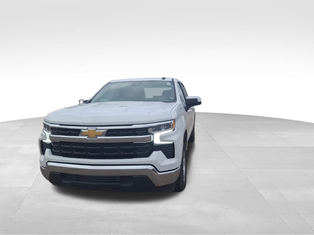 Used 2025 Chevrolet Silverado 1500 LT image 4