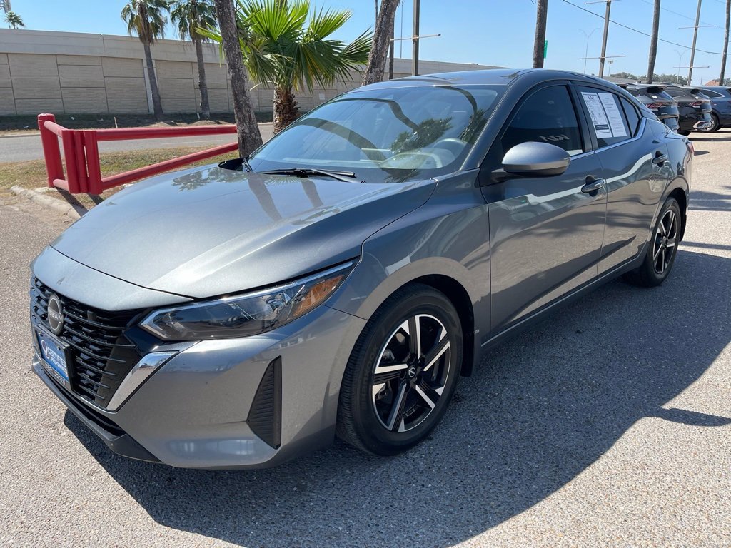 Used 2024 Nissan Sentra SV image 3