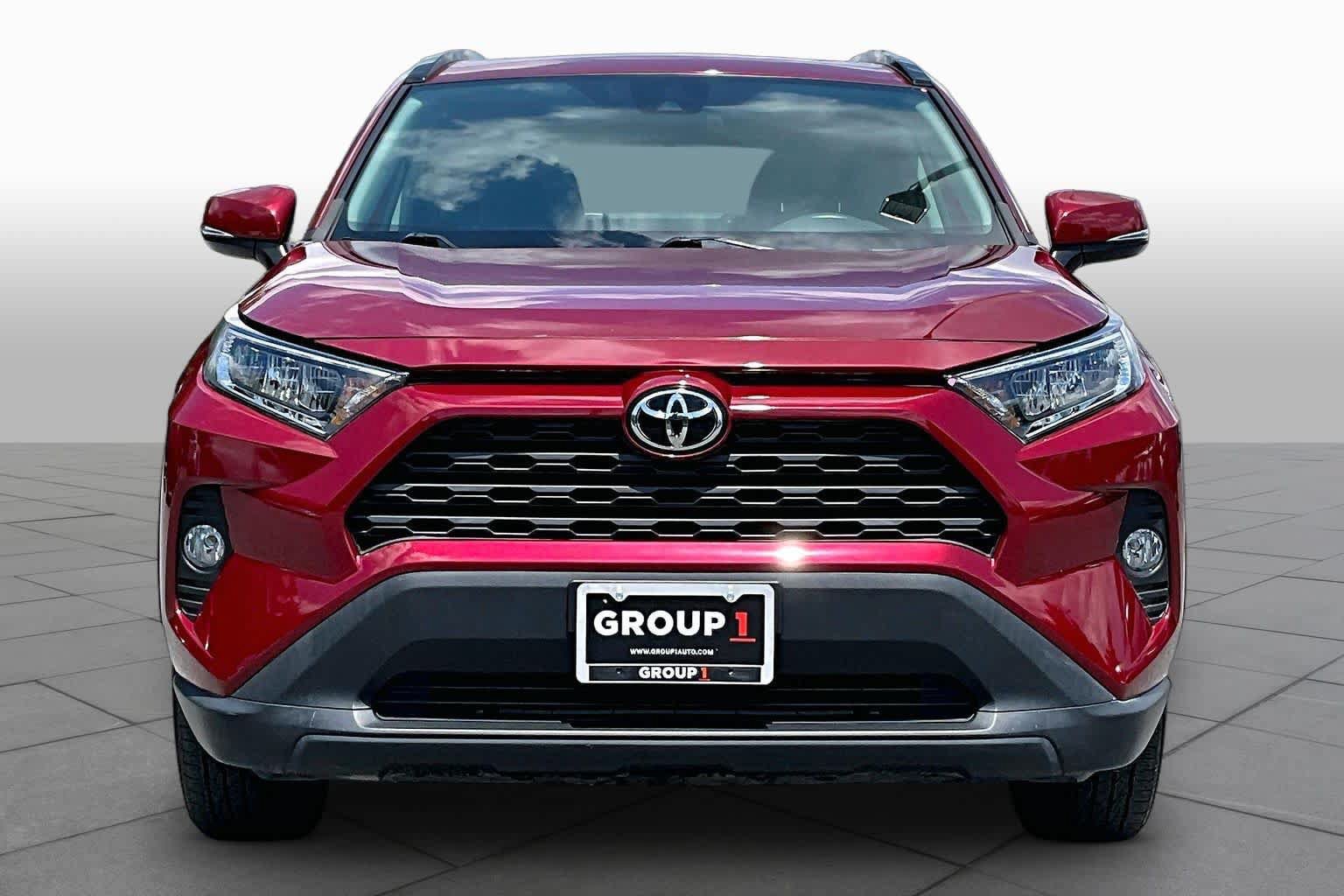 Used 2021 Toyota RAV4 XLE w/ Convenience Package AWD/4WD image 4