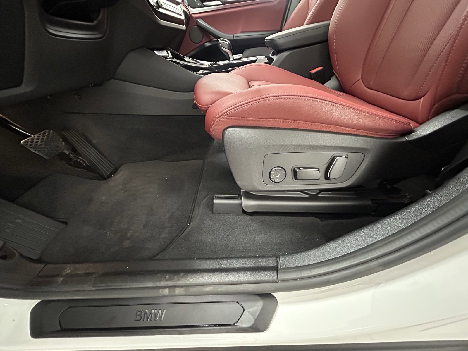 Used 2024 BMW X3 xDrive30i w/ Premium Package image 33