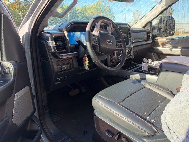 Used 2026 Ford F350 Lariat w/ Black Appearance Package AWD/4WD image 9