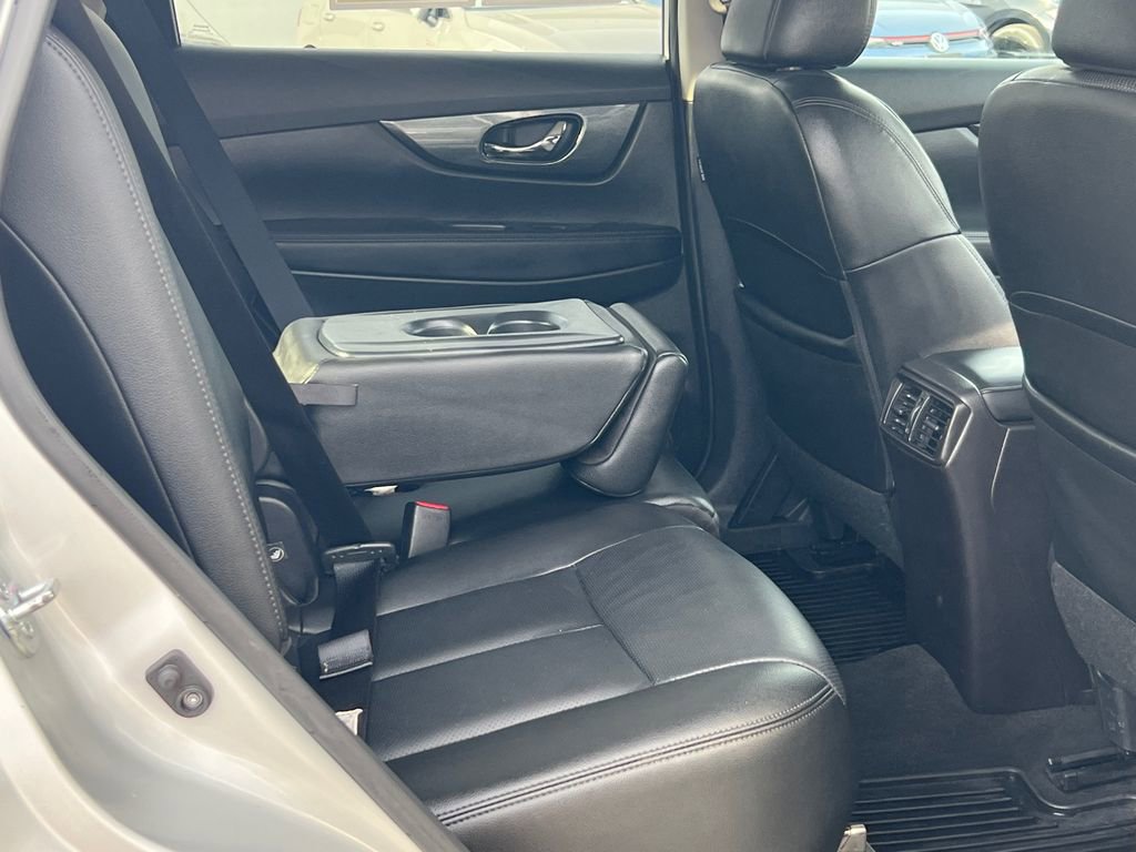 Used 2016 Nissan Rogue SL image 14