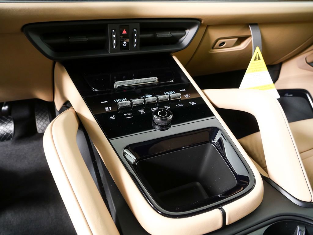 New 2026 Porsche Cayenne Coupe image 18