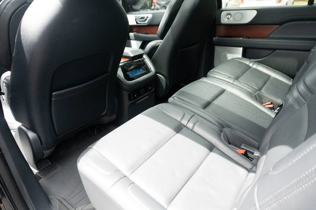 Used 2022 Lincoln Navigator L Reserve RWD image 24