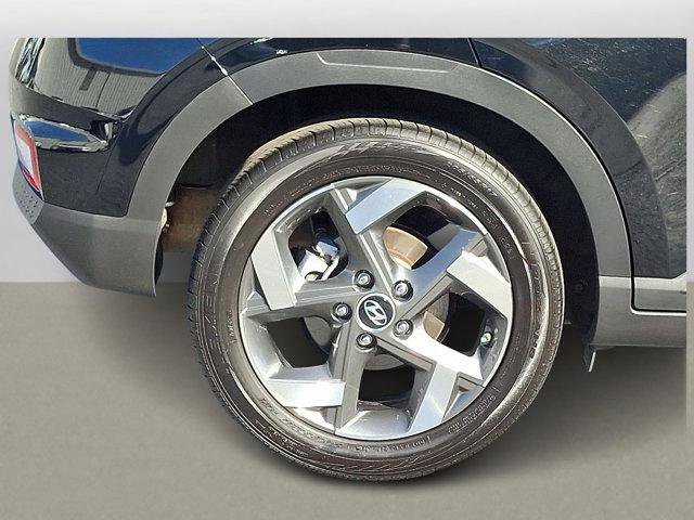 Certified 2024 Hyundai Venue SEL image 8