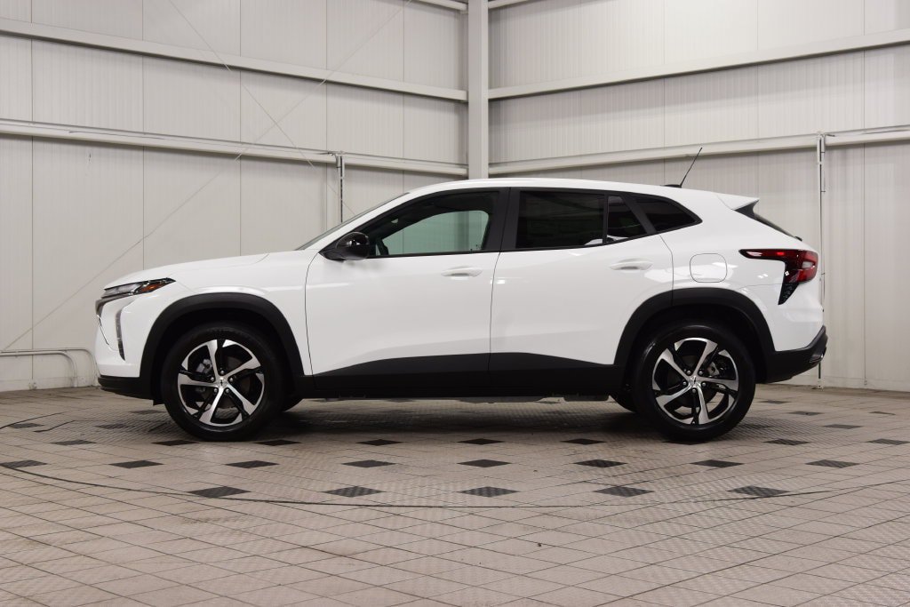 New 2026 Chevrolet Trax RS FWD image 4
