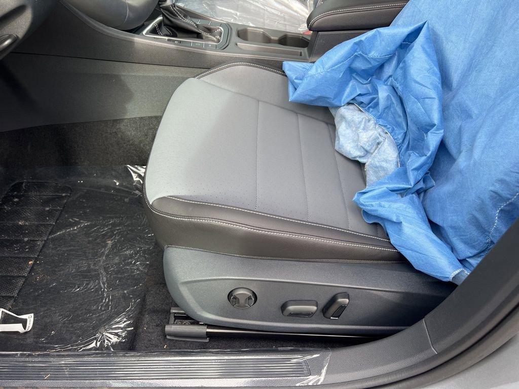 New 2026 Volkswagen Jetta SE image 14