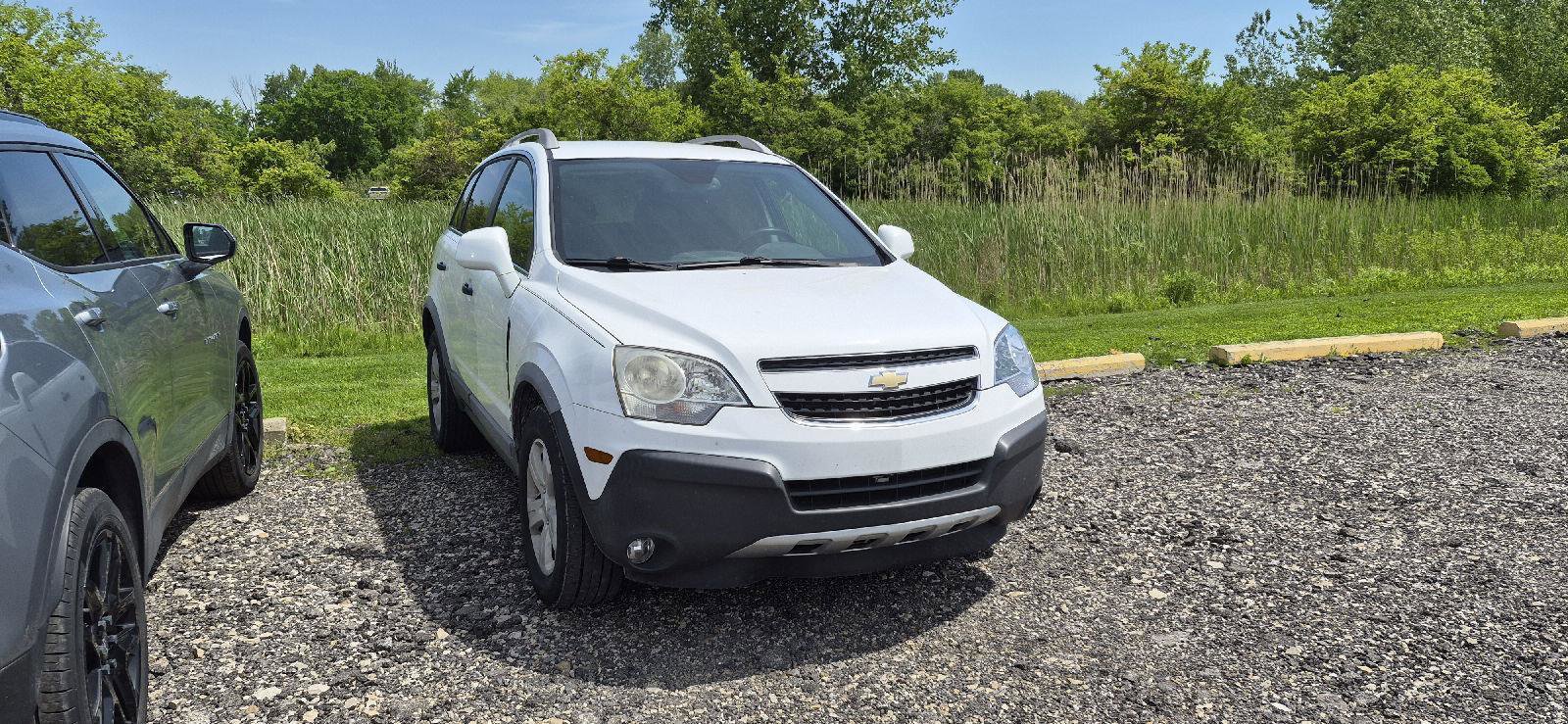 Used 2013 Chevrolet Captiva Sport LS FWD image 2