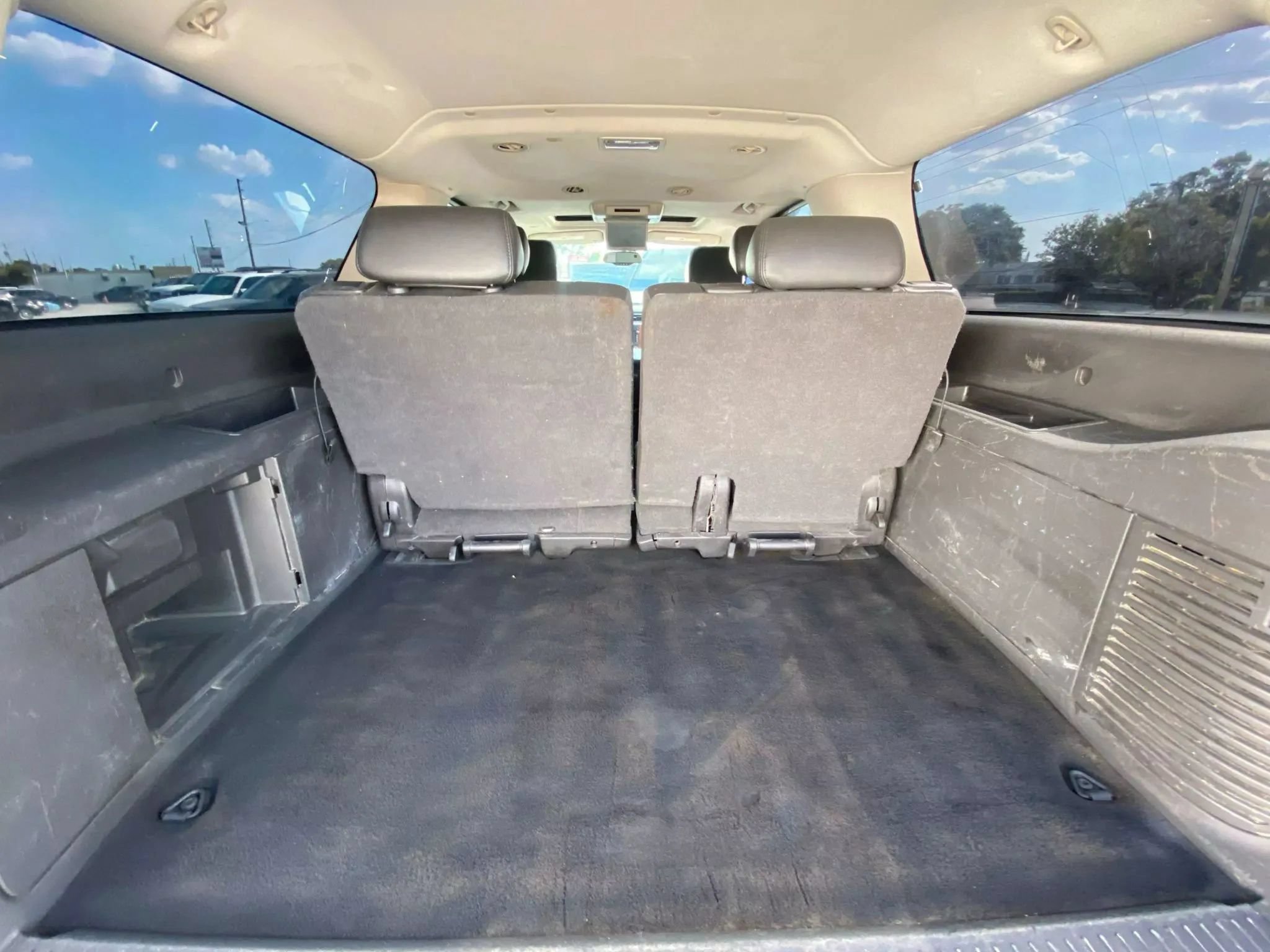 Used 2007 Chevrolet Suburban LT w/ LT Preferred Equipment Group AWD/4WD image 21
