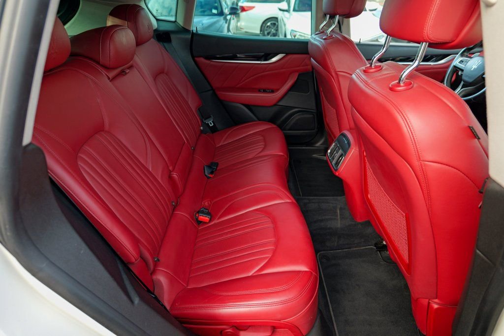 Used 2019 Maserati Levante Base image 30