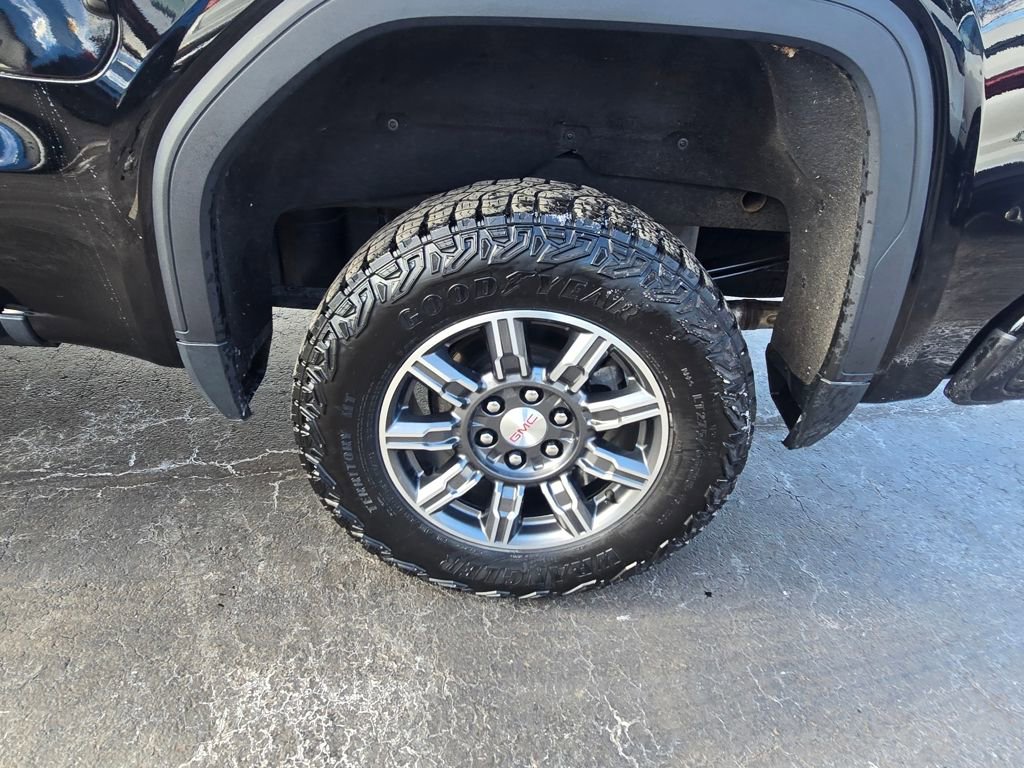 Used 2024 GMC Sierra 1500 AT4 w/ AT4 Premium Package image 4