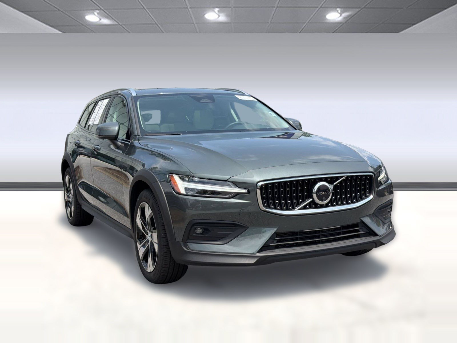 Certified 2026 Volvo V60 B5 Cross Country Plus AWD/4WD image 7