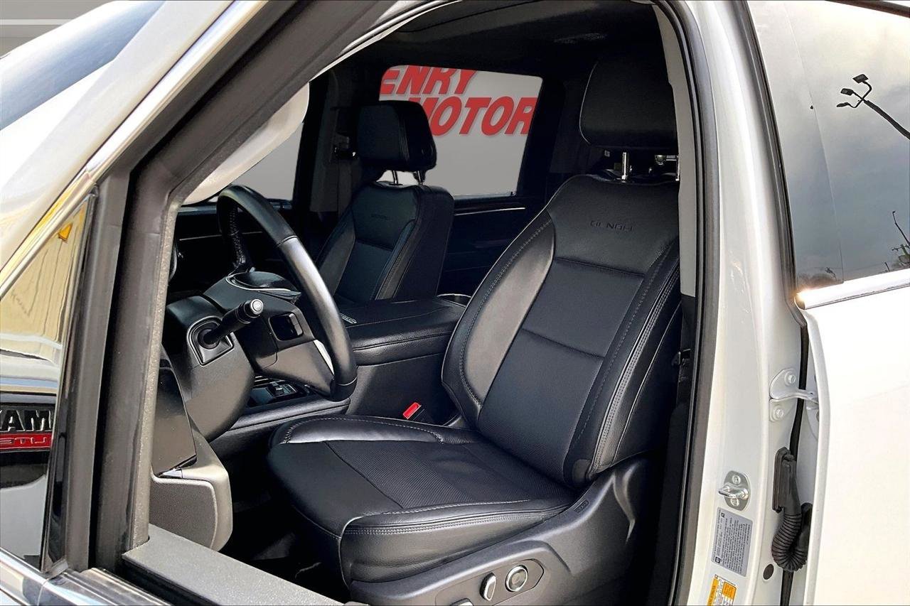 Used 2025 GMC Sierra 3500 Denali w/ Denali Reserve Package image 23