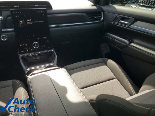 Used 2025 GMC Terrain Elevation AWD/4WD image 15