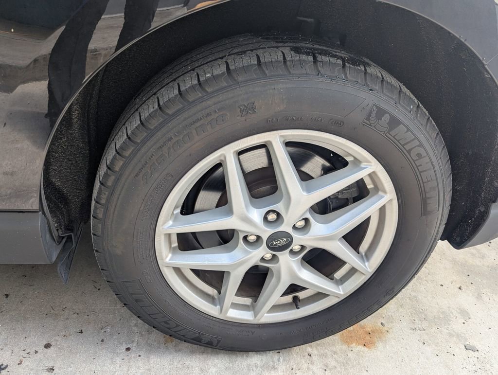 Used 2024 Ford Edge SEL AWD/4WD image 9