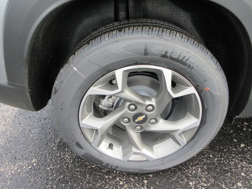 New 2026 Chevrolet Trax LT FWD image 9