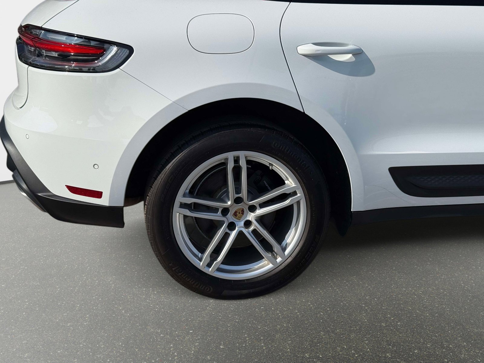 Used 2022 Porsche Macan image 17