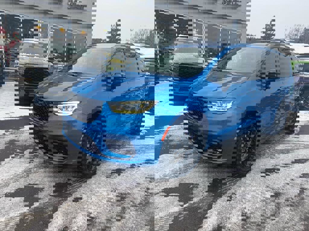 Used 2026 Chrysler Pacifica Select w/ S Appearance Package image 1