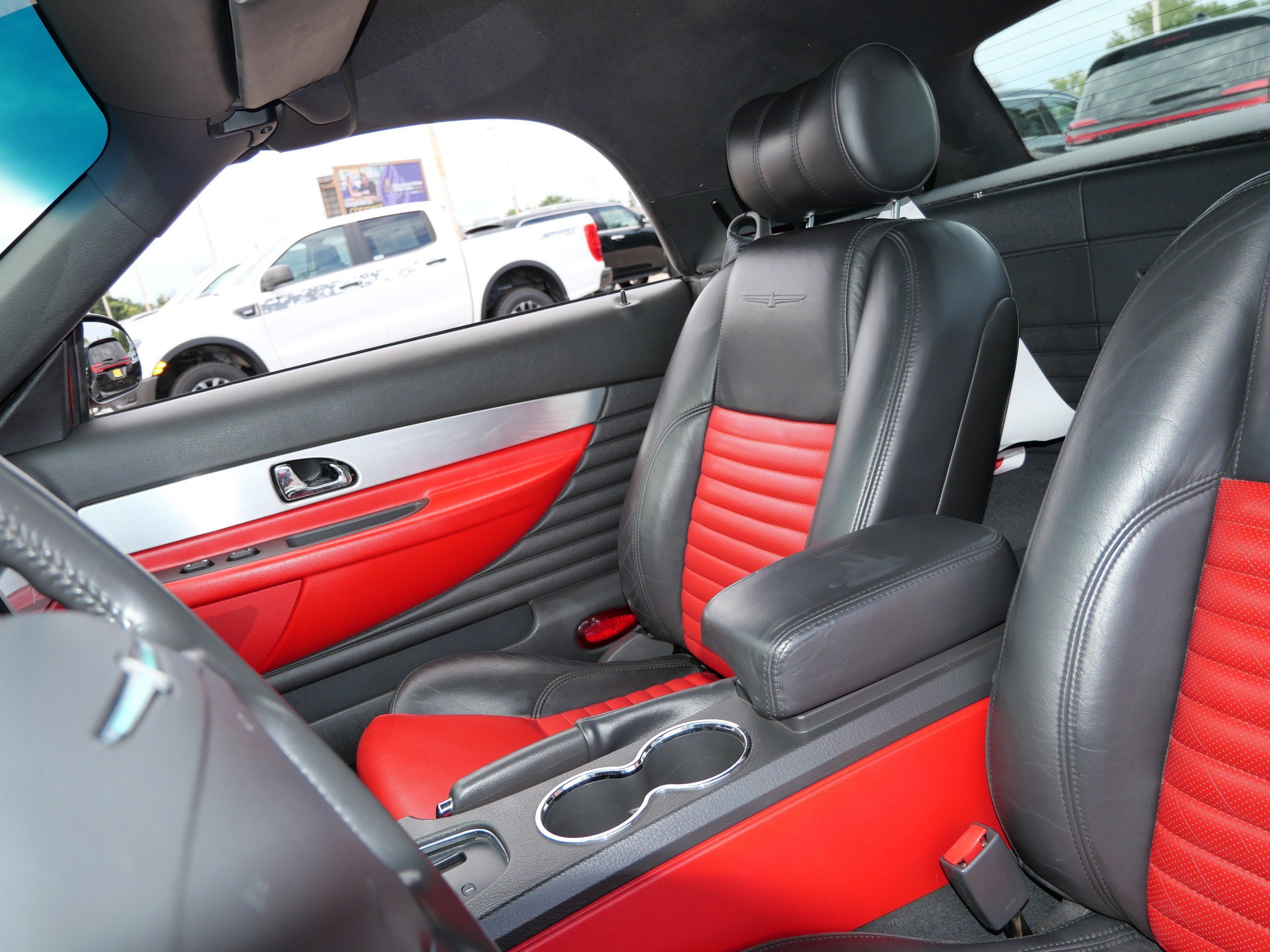 Used 2002 Ford Thunderbird RWD image 12
